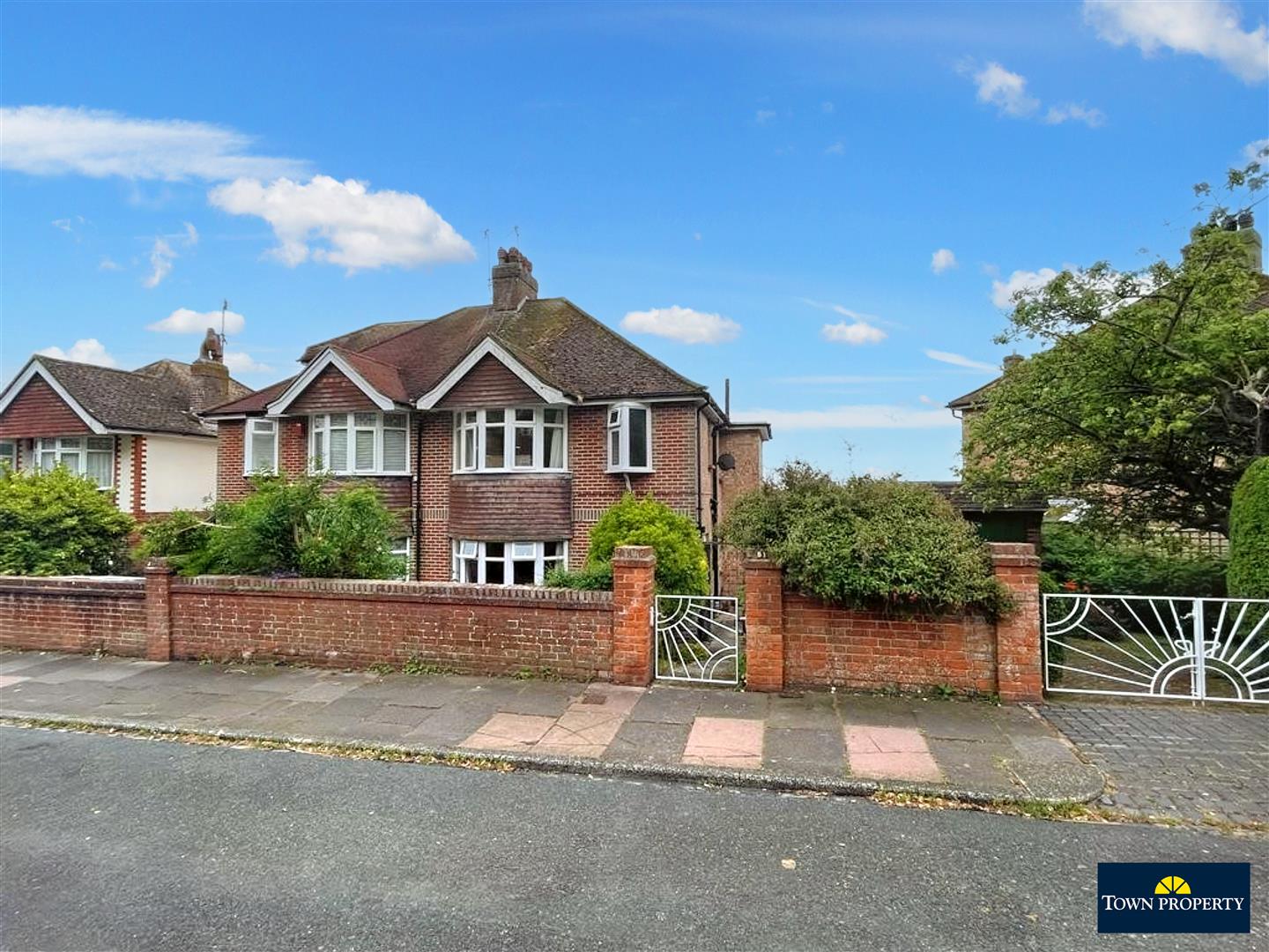 Property Details for Cherry Garden Road Eastbourne BN20 8HG Town